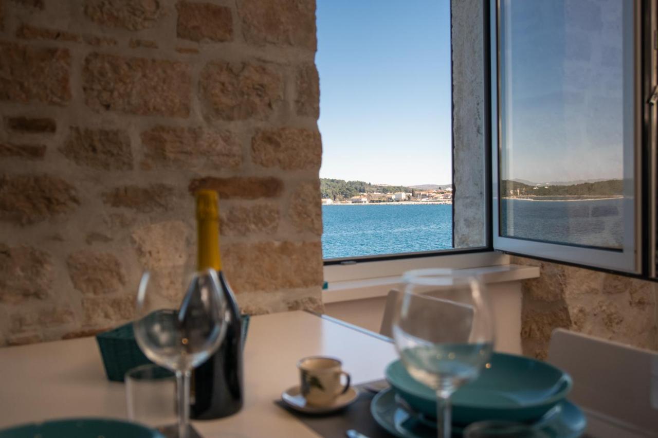 Blue Sea View Apartment Ровин Екстериор снимка