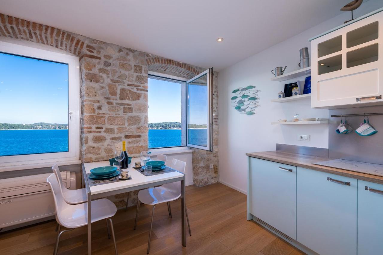 Blue Sea View Apartment Ровин Екстериор снимка